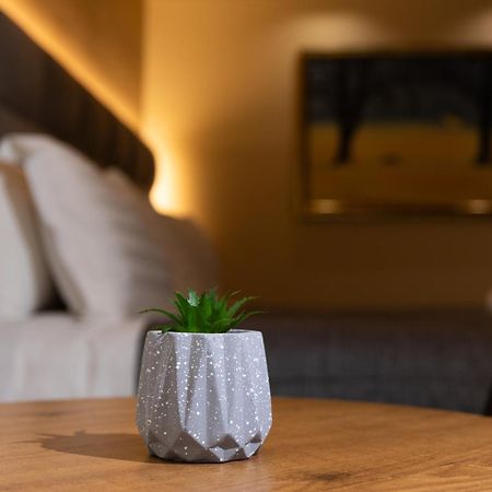 4R Colombo Hotel 地拉那 外观 照片