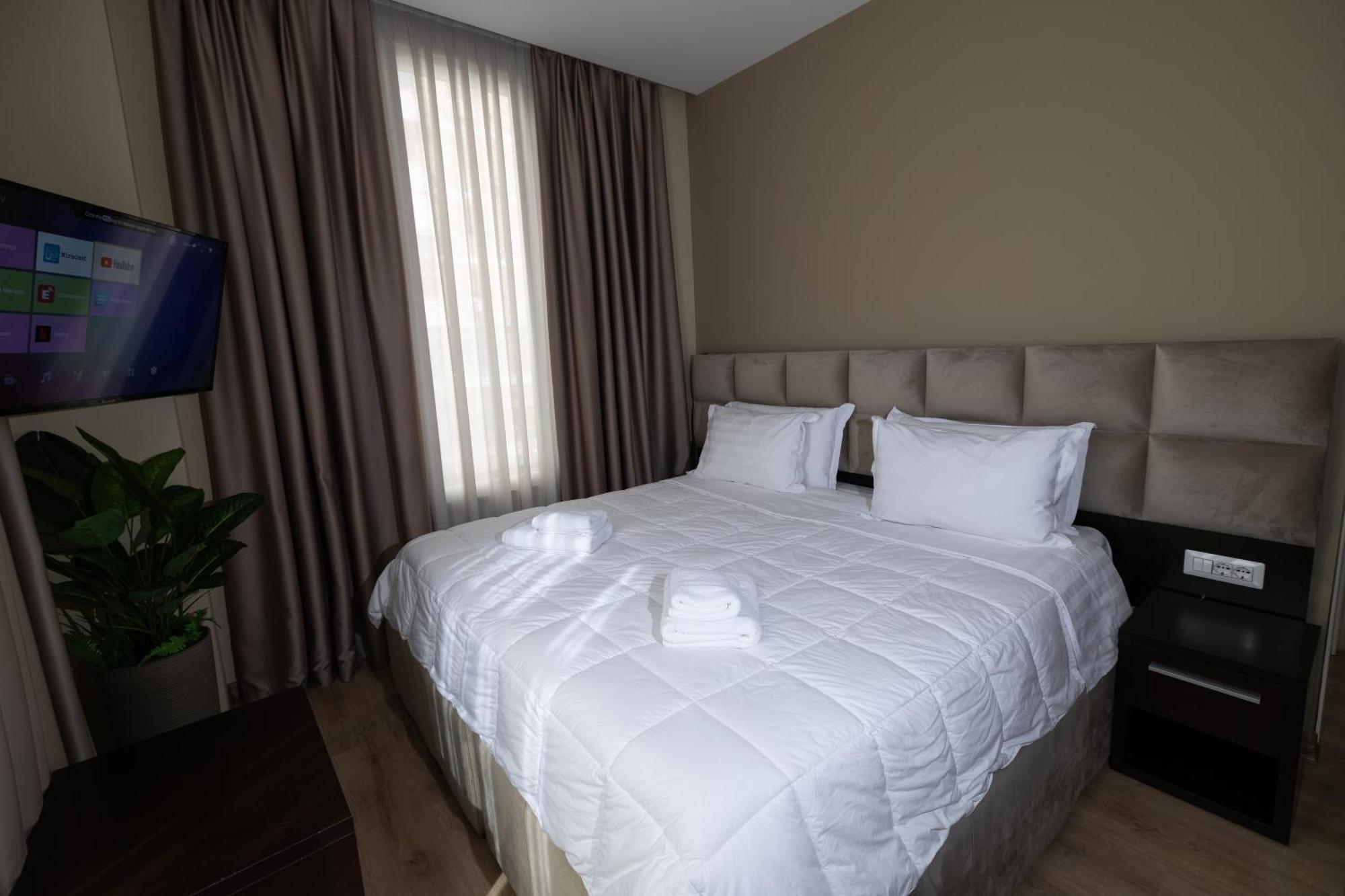 4R Colombo Hotel 地拉那 外观 照片