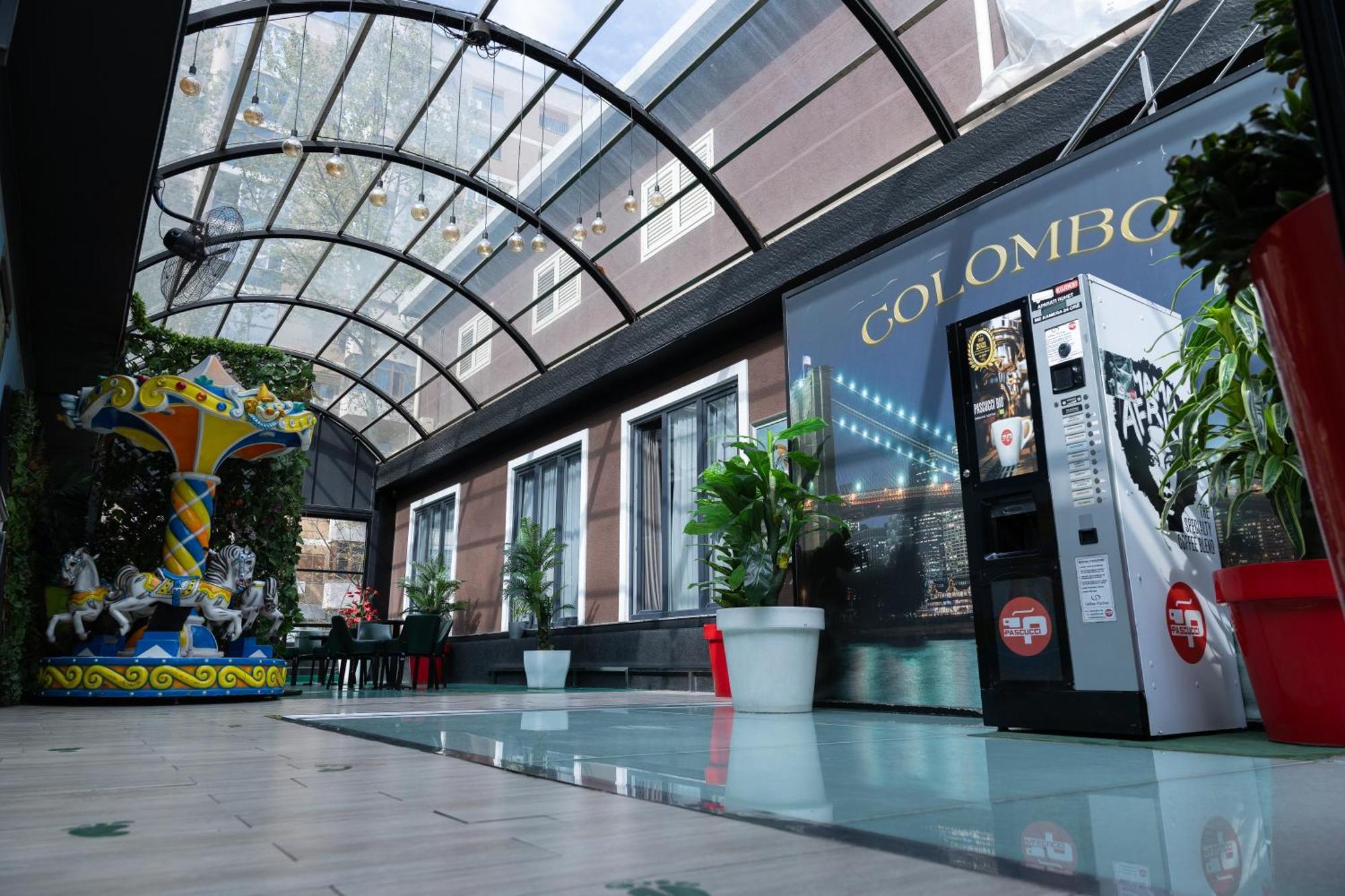 4R Colombo Hotel 地拉那 外观 照片
