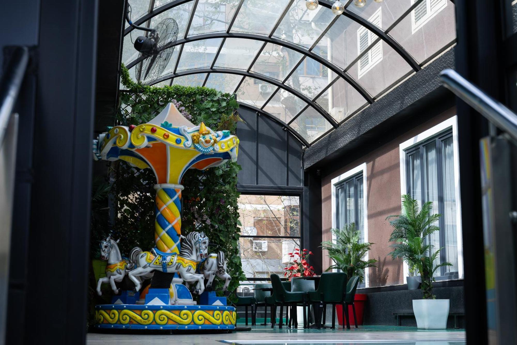 4R Colombo Hotel 地拉那 外观 照片