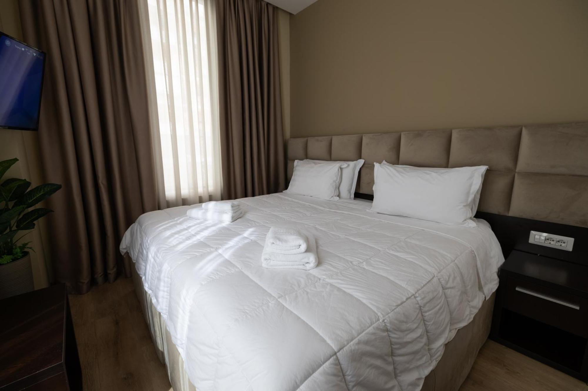 4R Colombo Hotel 地拉那 外观 照片