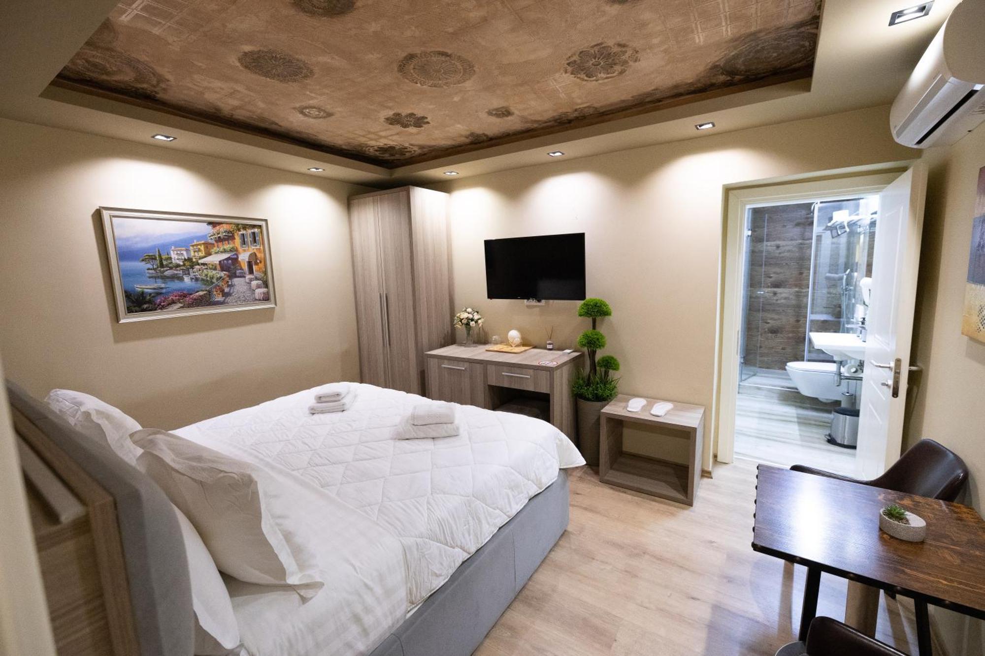 4R Colombo Hotel 地拉那 外观 照片