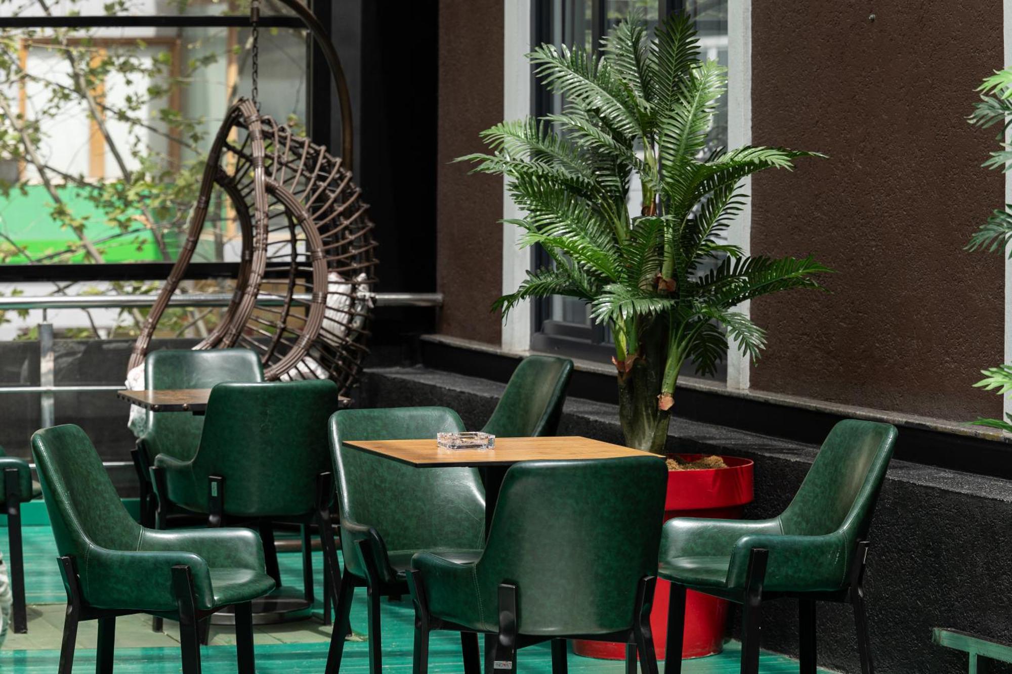 4R Colombo Hotel 地拉那 外观 照片